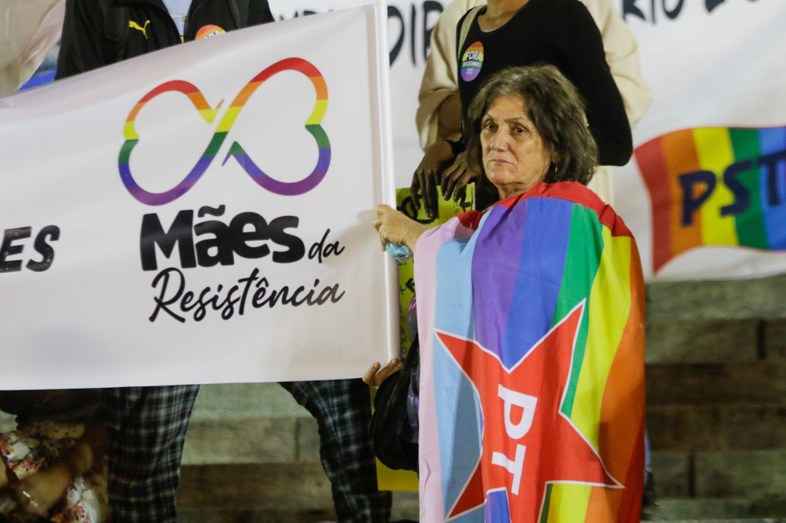 Ativista LGBTQIAP+ é ameaçado por grupo supremacista e tem